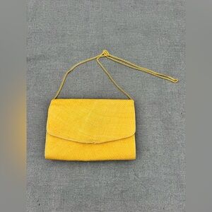 Auth Gucci Woven Canvas Gold Chain Shoulder Bag Great Conditions.